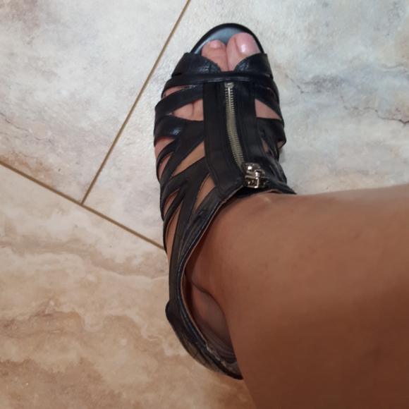 Antonio Melani "Havene" High Heels Blk Shoes Sz 7 - Picture 8 of 8